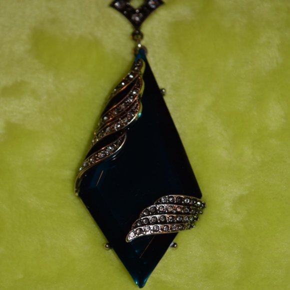 Gorgeous Azure Blue Pavé & Crystal Rhodium Plated Statement Necklace Rtl $187 - Picture 6 of 12